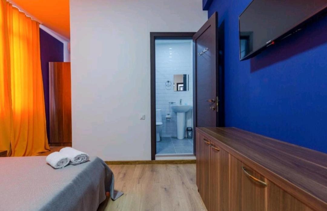 Komuna Hostel&Hotel Batumi Exteriér fotografie