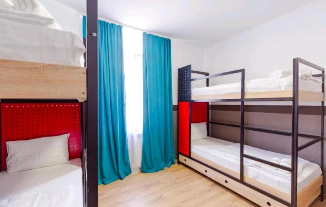 Komuna Hostel&Hotel Batumi Exteriér fotografie