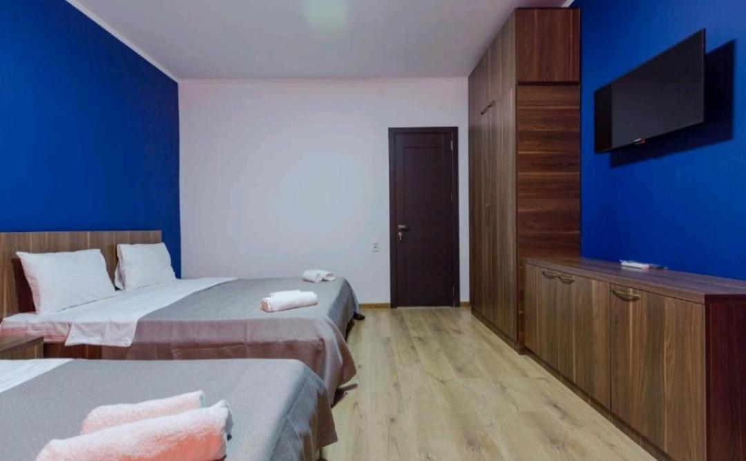 Komuna Hostel&Hotel Batumi Exteriér fotografie